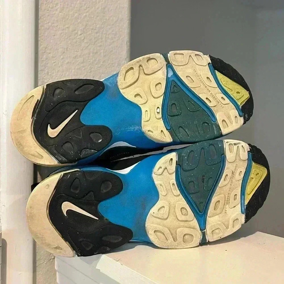 Nike Air Diamond Turf 2 GS Youth 488294-034 Size 6.5Y Black Blue White - Picture 8 of 9